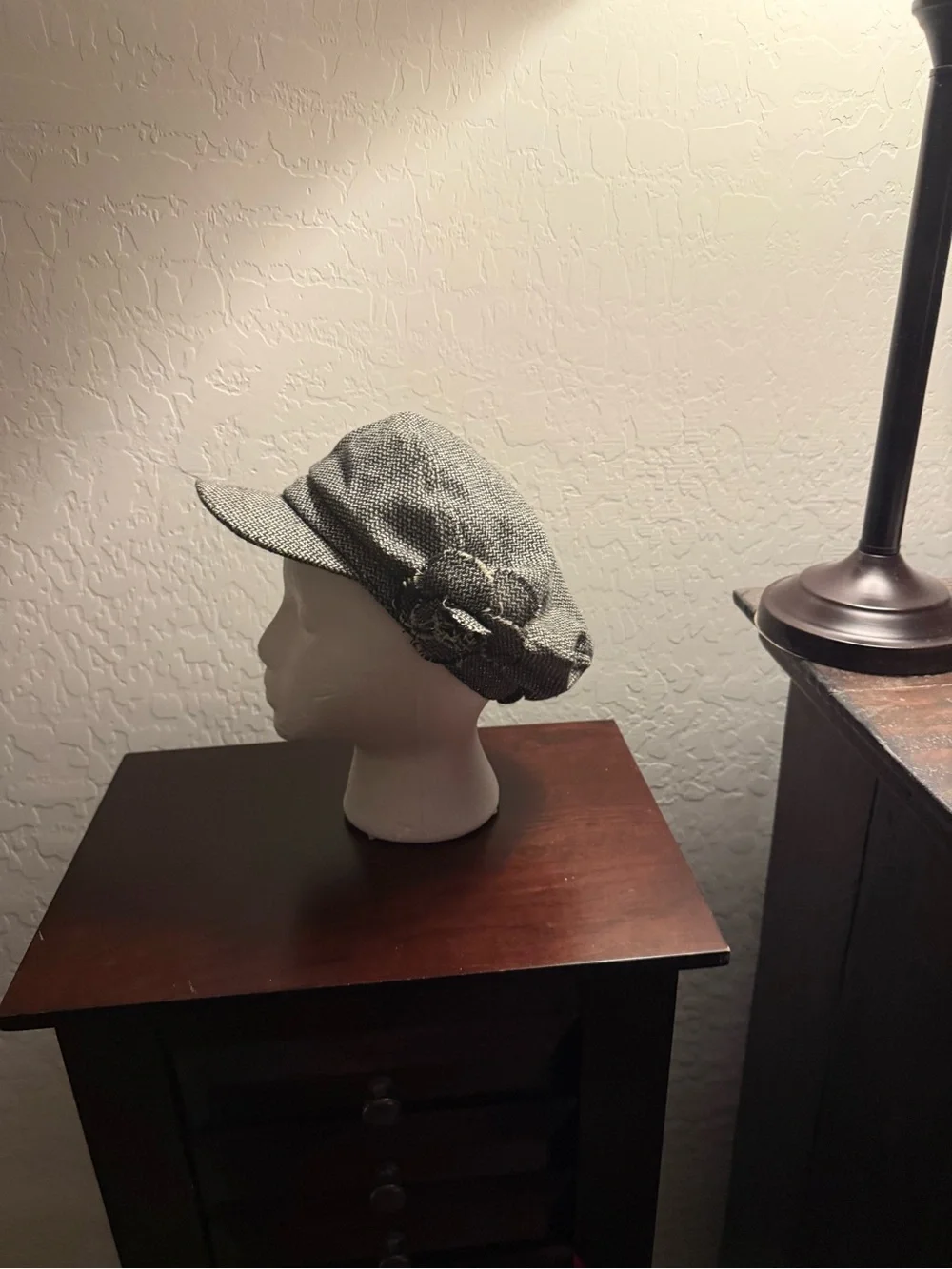 Gray Women's Newsboy Cap with Decorative Rosette